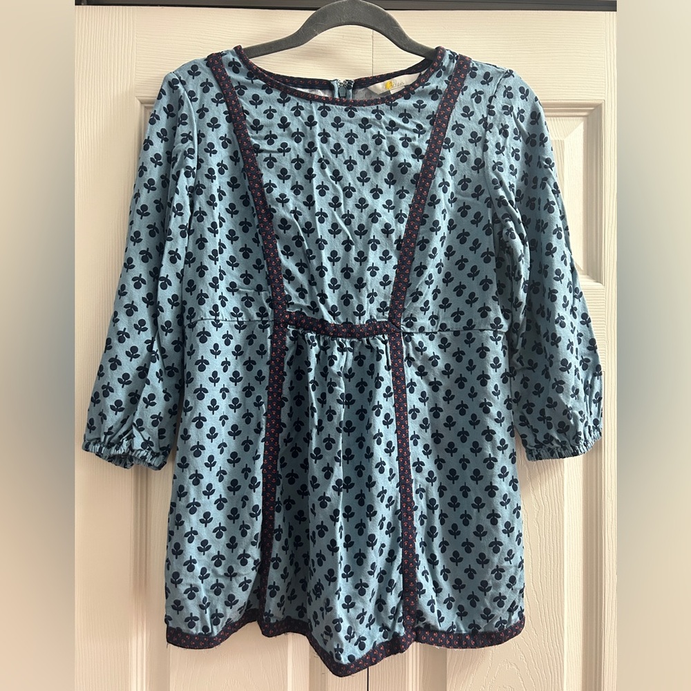 Boden Blouse Women's Size 6P Blue Geometric Floral Top Raw Hem Tunic